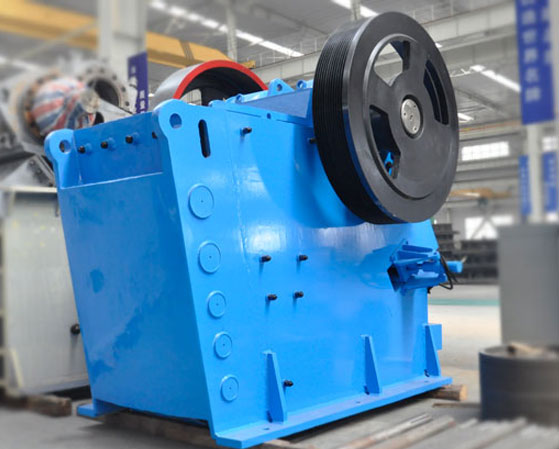 顎破_歐版顎式破碎機(jī)